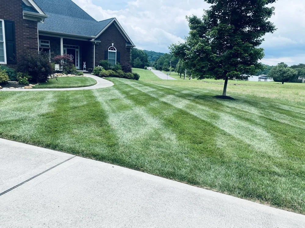 Trusted outdoor landscaping for residential properties in Knoxville, TN by David's Landscaping