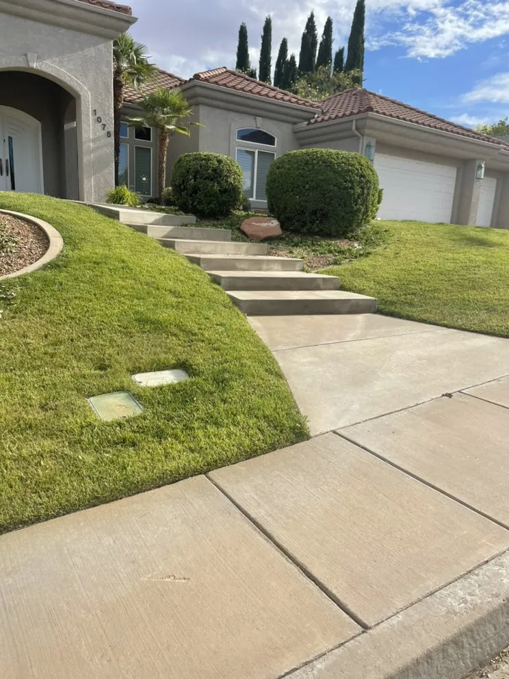 Trusted yard cleanup service near you across St. George, UT - David’s Lawn Care Service