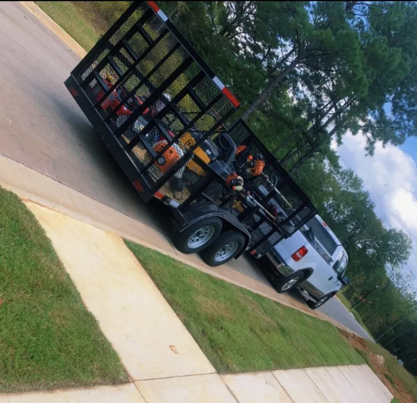 Local yard maintenance in Mineola, TX - David's Lawn Service