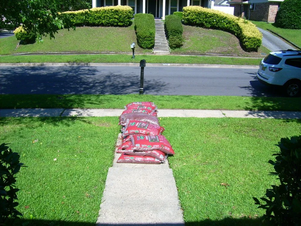 Reliable garden landscaping for homes across Mobile, AL - David's Name Your Price Lawn Care