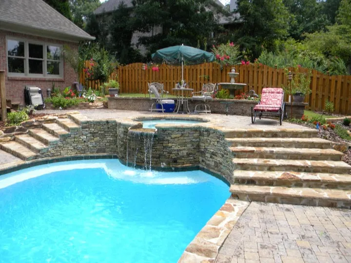 Trusted lawn care service experts serving Birmingham, AL - Davidson Hardscapes