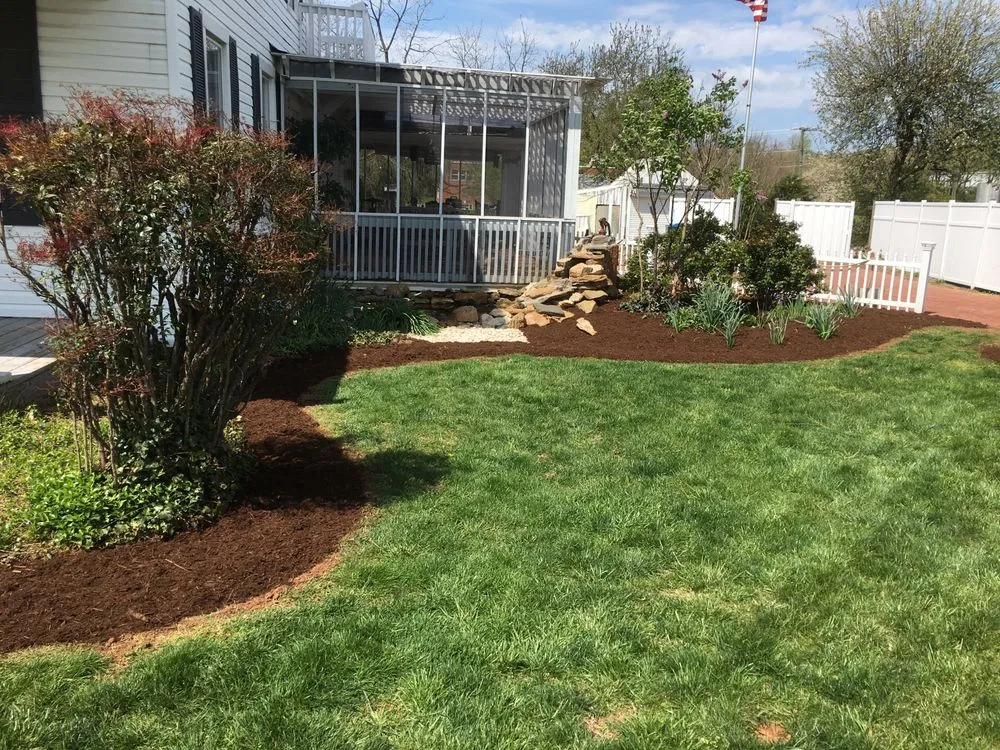 Custom yard maintenance in Concord, VA by Davidson Landscaping