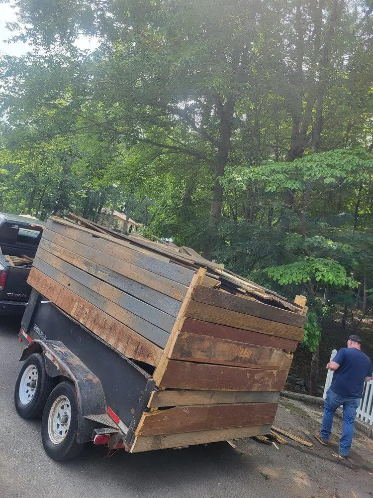Custom outdoor landscaping in Montvale, VA by Davidson Service