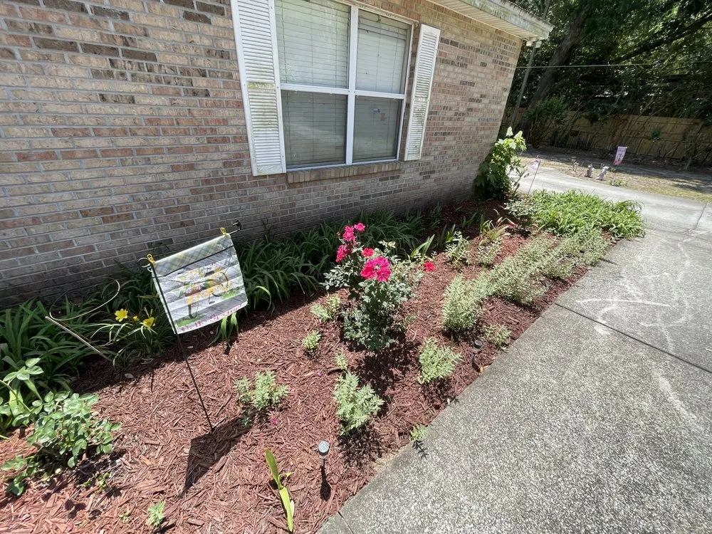 Trusted garden landscaping in Jacksonville, FL by Davie Cole and Nathan Young