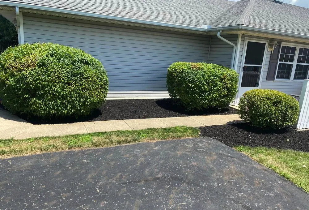 Custom landscaping services experts serving Columbus, OH - Davies Landscaping & Lawn Care