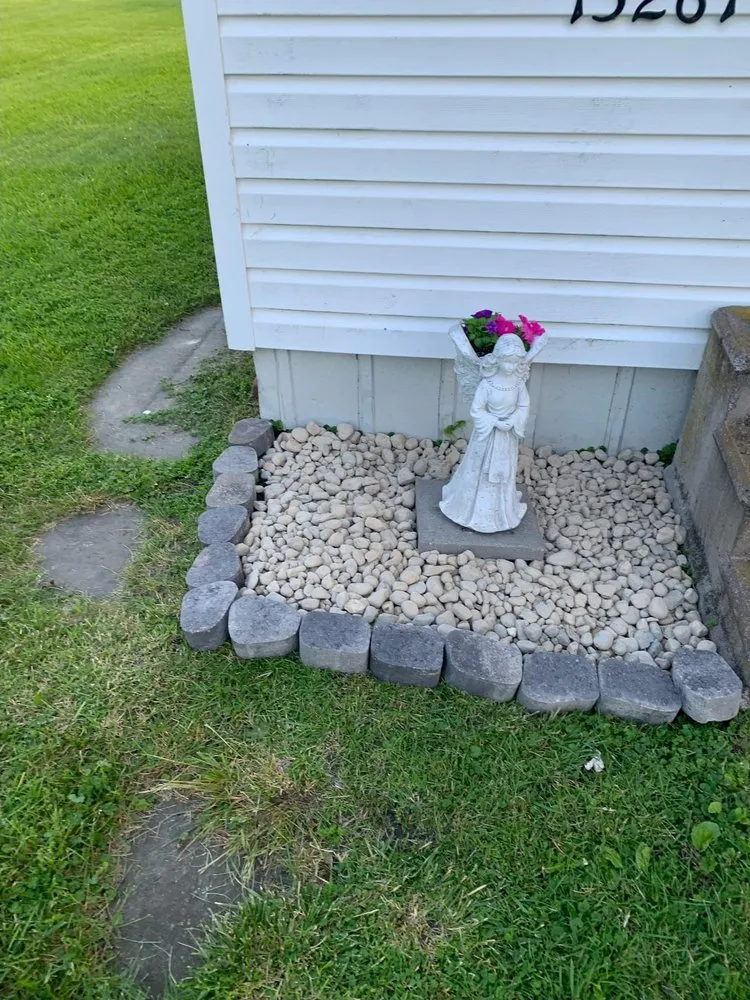 Professional yard cleanup service for beautiful yards across Perrysburg, OH - Davies Lawn Care Services