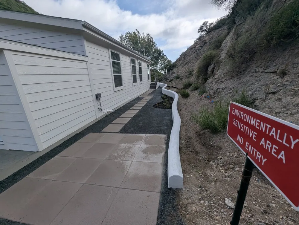 Top-rated lawn care service in Santa Ana, CA - Davila Landscape Designs