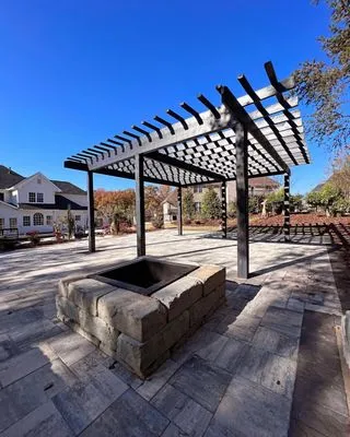 Davila Landscaping Logo