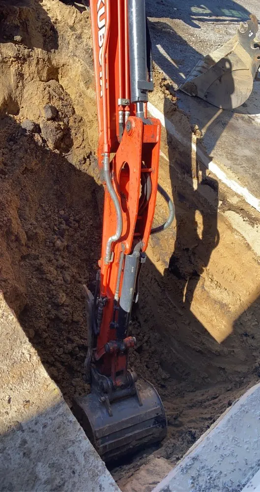 Custom yard maintenance experts serving Perry, MI - Davis & Company