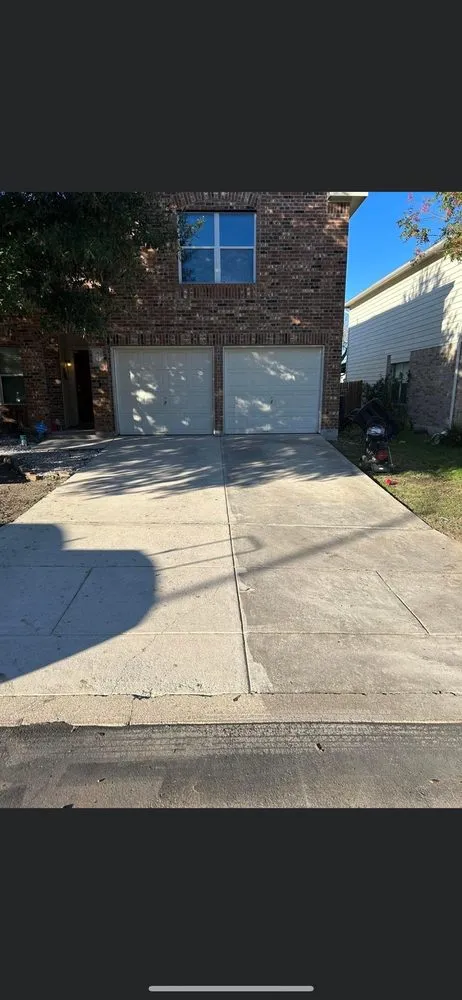 Local landscaping services in Converse, TX - Davis All Arounds Detailing Services