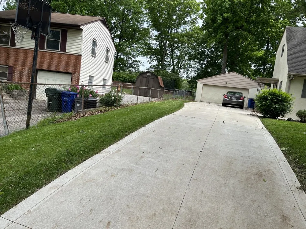 Custom yard maintenance in Pickerington, OH by Davis Bros Lawn Care