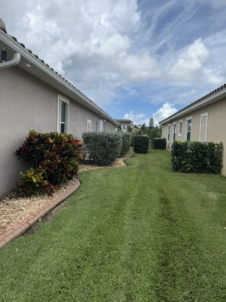 Top-rated landscaping services in Palm Bay, FL - Davis Curb Appeal Services