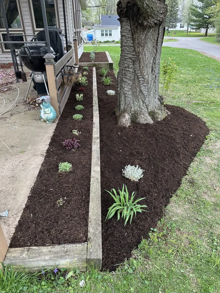 Expert garden landscaping in Lakeview, OH - Davis Exterior Upkeep