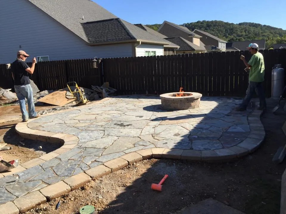 Affordable yard cleanup service in Chattanooga, TN by Davis Kee Outdoor