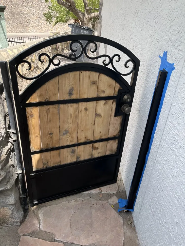 Trusted lawn mowing service experts serving El Paso, TX - Davis Landscaping Services