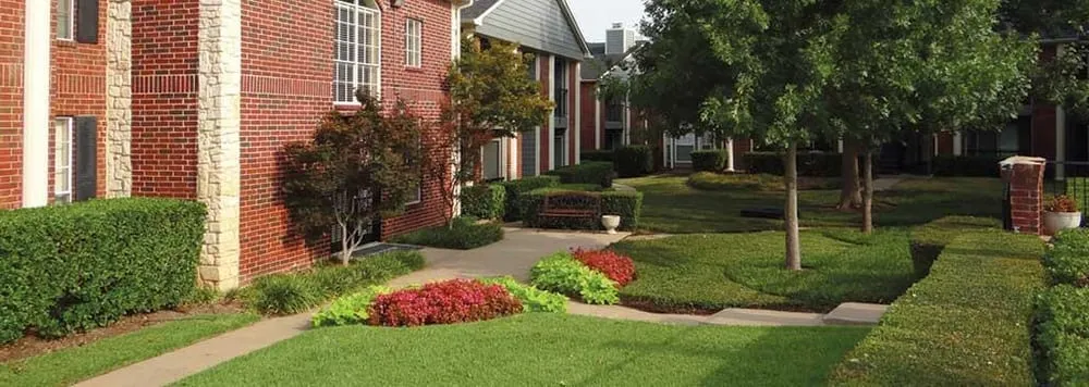Custom garden landscaping in Waco, TX - Davis Lawn & Tree Service