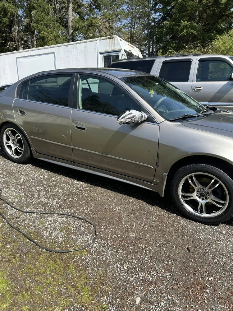 Top-rated lawn mowing service in Newcastle, WA by Davis Lawn Care and Detailing