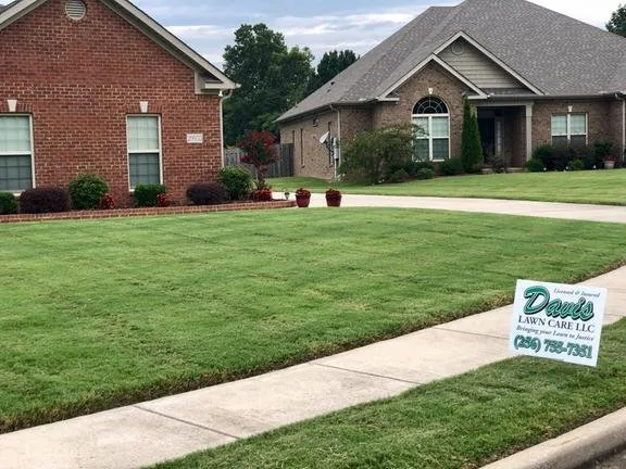 Custom lawn care service experts serving Harvest, AL - Davis Lawn Care