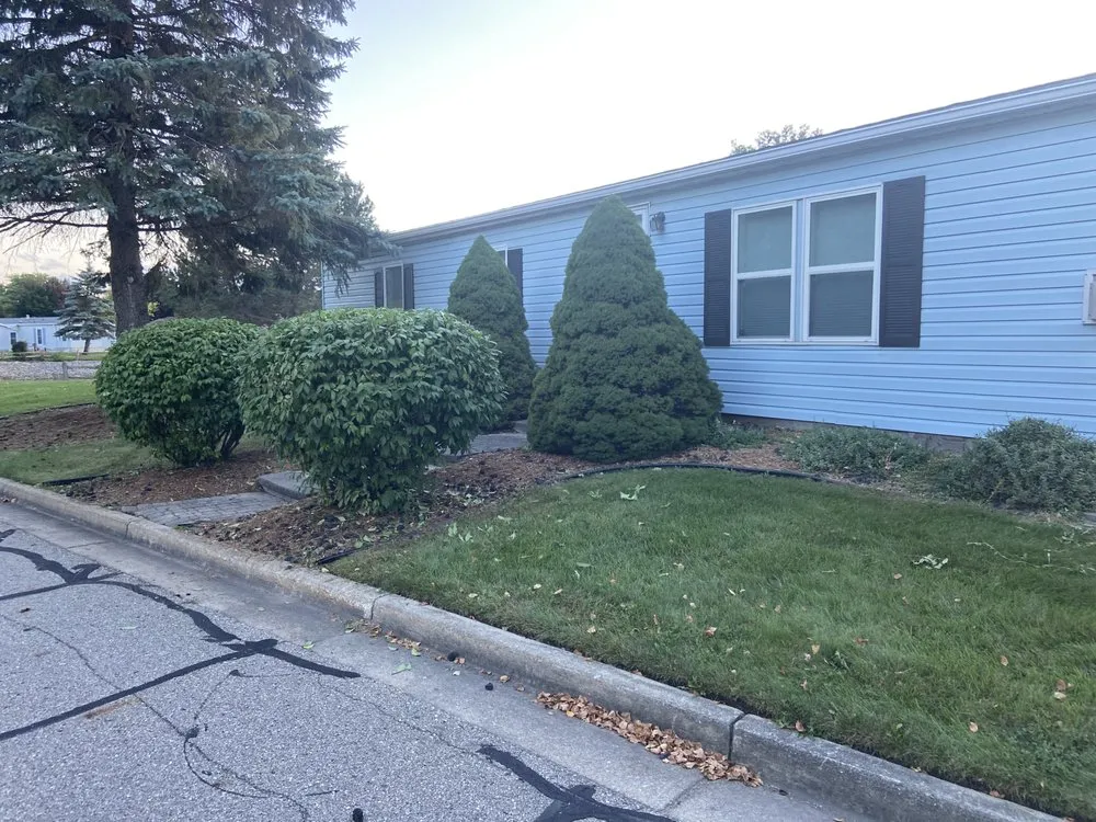 Reliable yard maintenance experts serving Lansing, MI - Davis Lawn Care