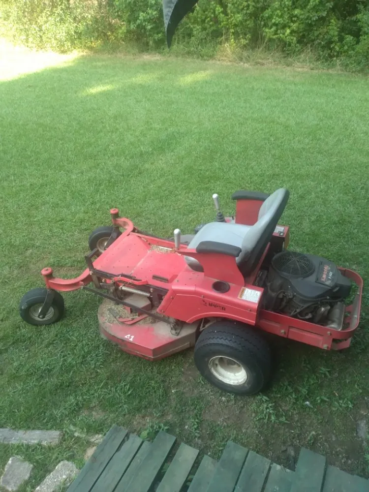 Trusted lawn mowing service experts serving Monticello, AR - Davis lawn care
