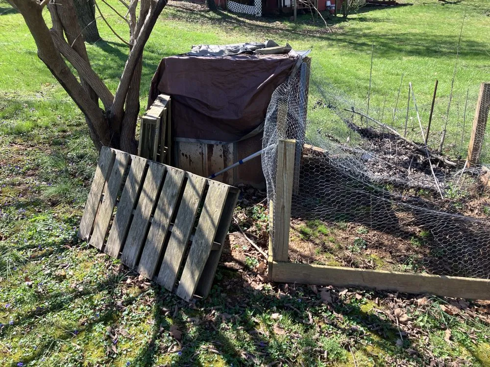 Trusted lawn mowing service for year-round maintenance in Horse Cave, KY by Davis Lawn Maintenance