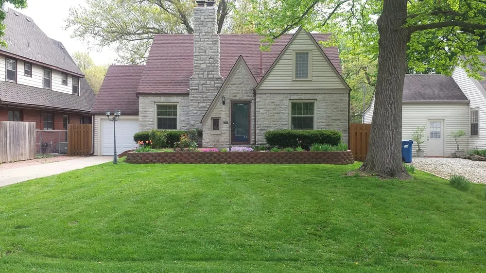 Reliable residential landscaping in Nixa, MO - Davis Mowing