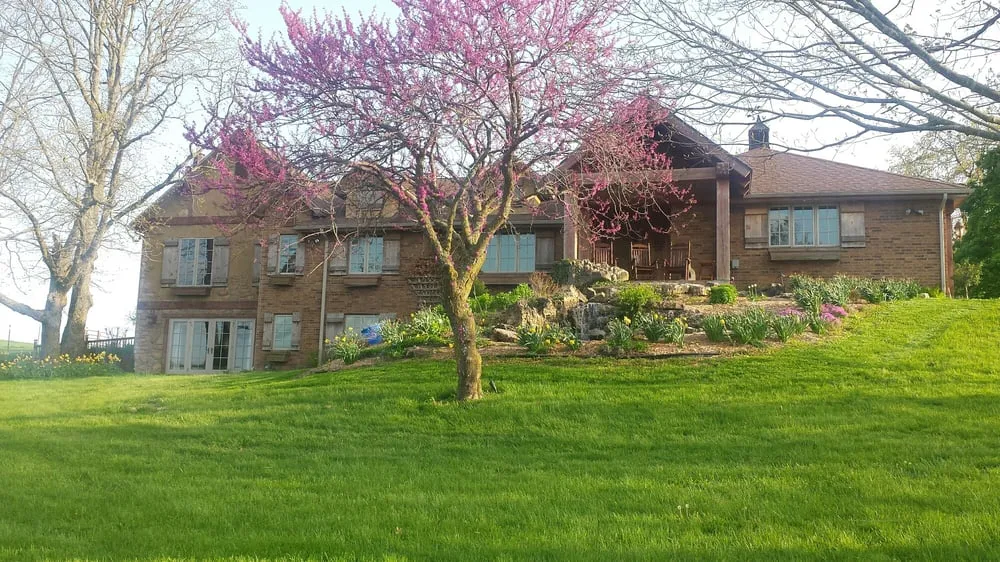 Affordable landscaping services in Nixa, MO by Davis Mowing