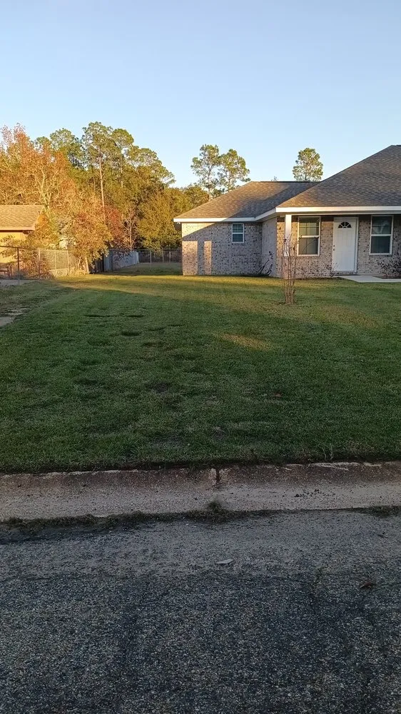 Affordable garden landscaping for year-round maintenance in Gulfport, MS by Davis Nice & Neat Lawn Service