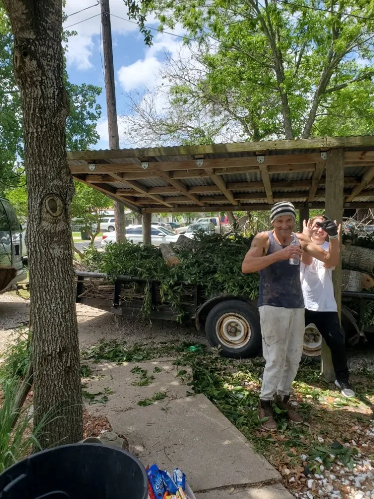 Reliable yard maintenance in San Leon, TX by Davis Tree Care And More