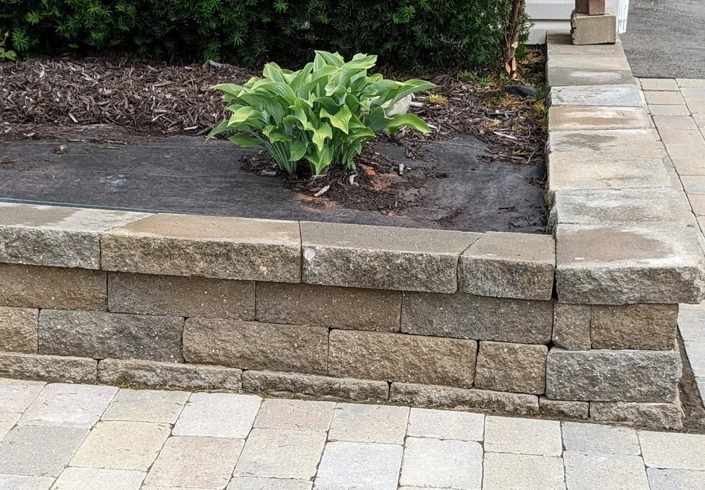 Professional garden landscaping experts serving Holly, MI - Davisburg Design Landscaping