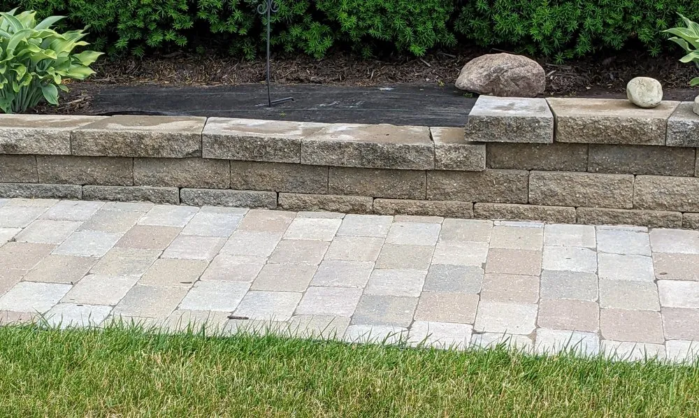 Affordable landscaping services experts serving Holly, MI - Davisburg Design Landscaping