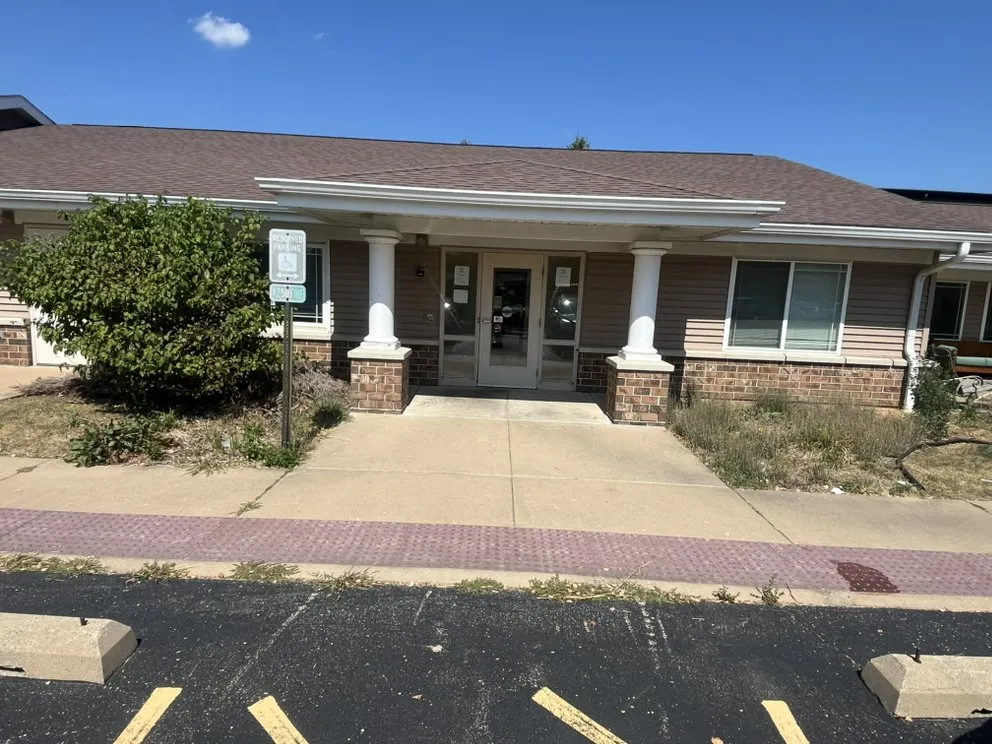 Top-rated landscape design in Peoria, IL - Davon's Lawn & More