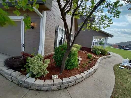 Davonta’s Lawn Care Logo