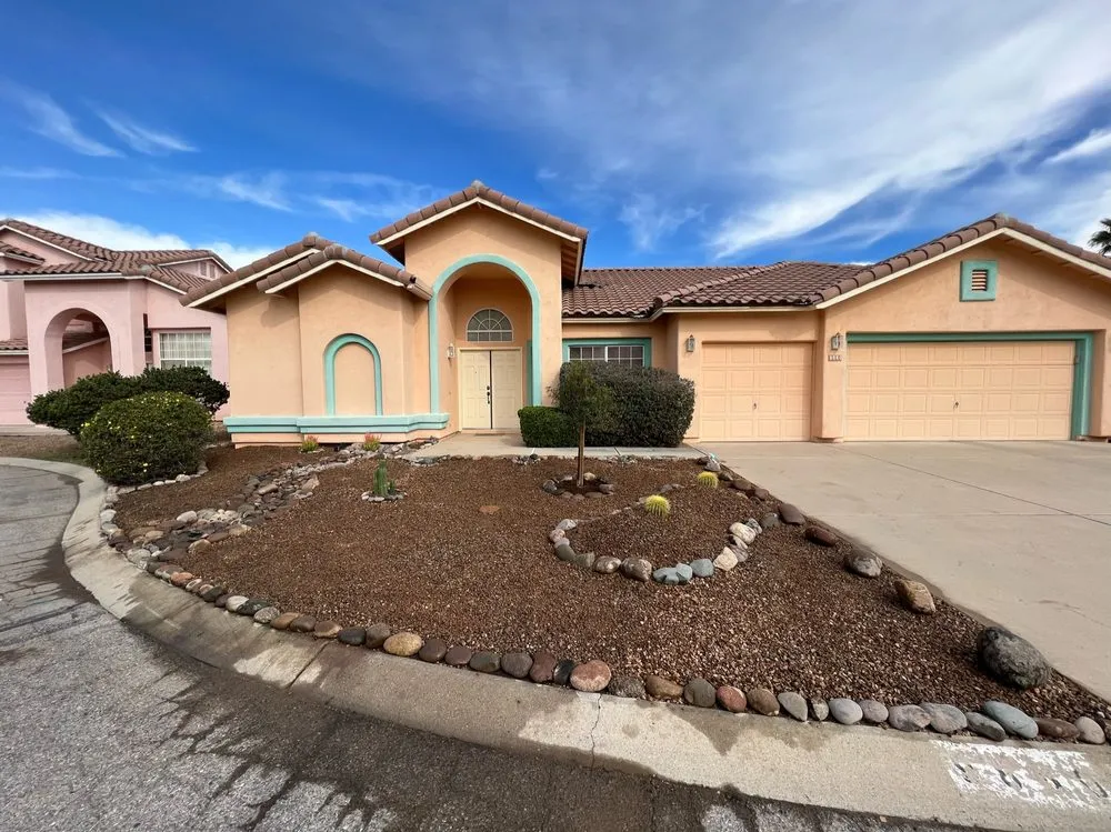 Top-rated lawn mowing service in Tucson, AZ by Dawn Till Dusk Landscaping