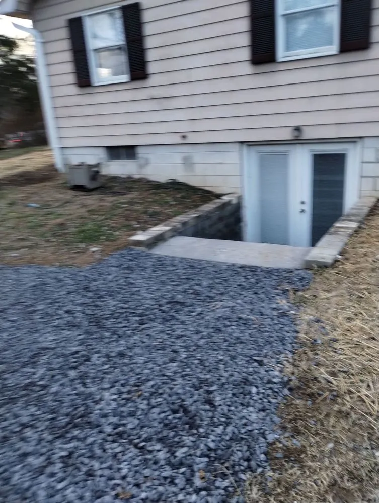 Affordable landscaping services for beautiful yards in Front Royal, VA by Dawson's Landscape & Lawncare