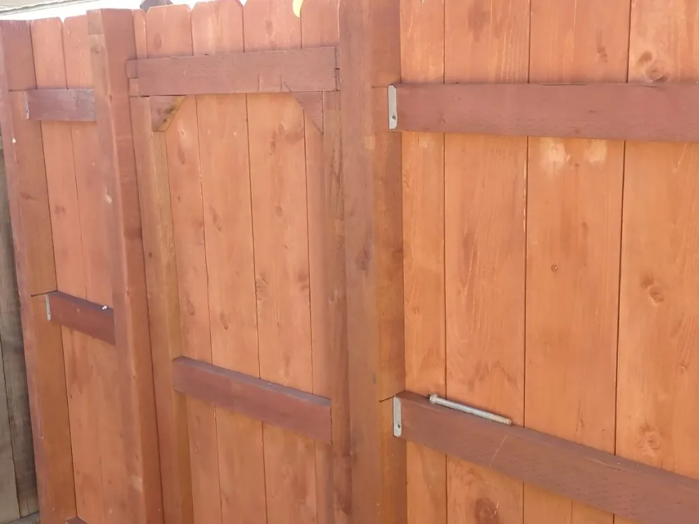 Custom landscaping services experts serving Lindsay, CA - Dayannas Lawn And Small Jobs Repairs