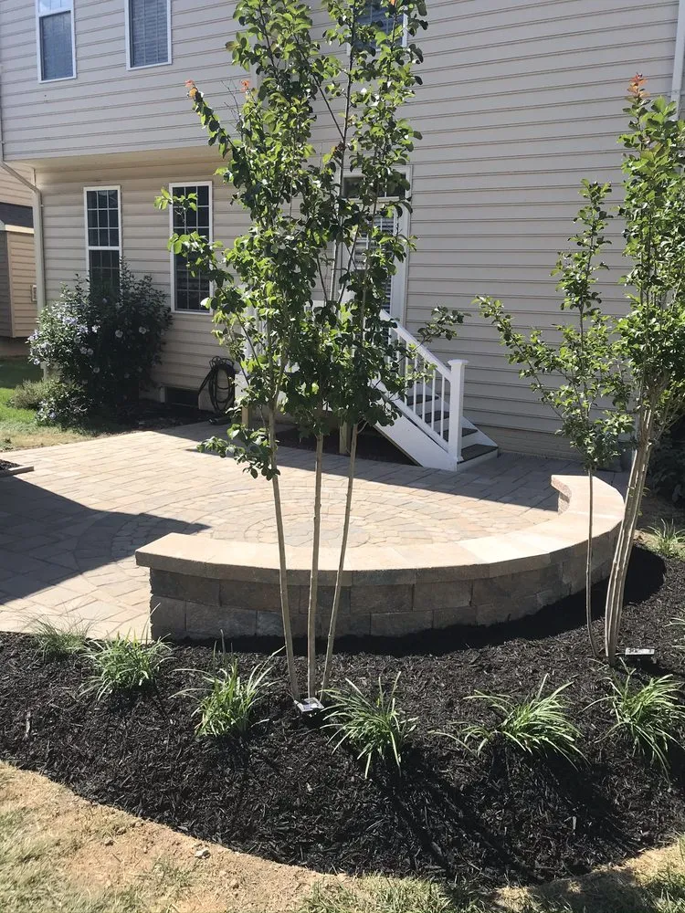 Local lawn care service experts serving Ijamsville, MD - Daydream Lawn & Landscape