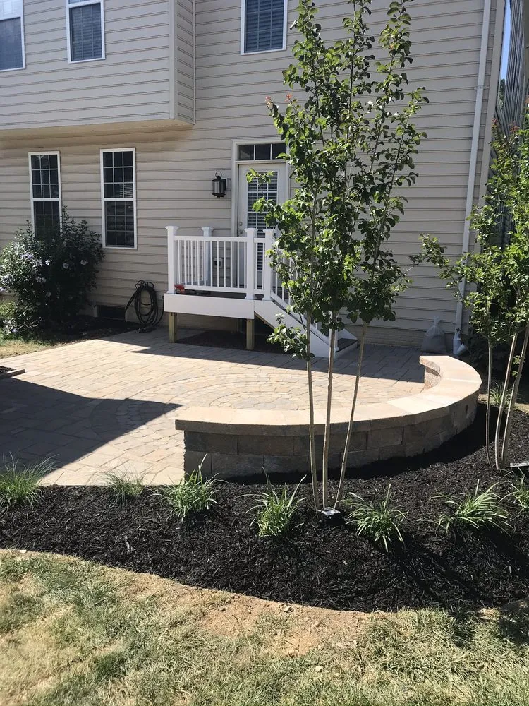 Custom yard cleanup service for beautiful yards in Ijamsville, MD by Daydream Lawn & Landscape