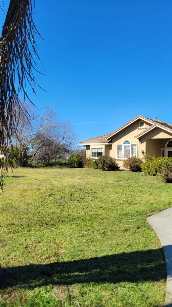 Trusted residential landscaping in Gilroy, CA by Daylight Landscaping Services