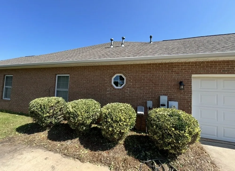 Affordable lawn care service for year-round maintenance across Bonaire, GA - Day’s Landscaping 478