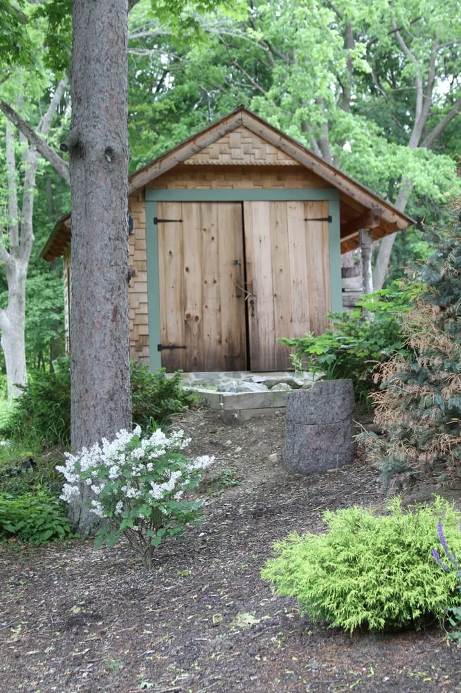 Local yard cleanup service for year-round maintenance in Salisbury, MA by Days Landscaping