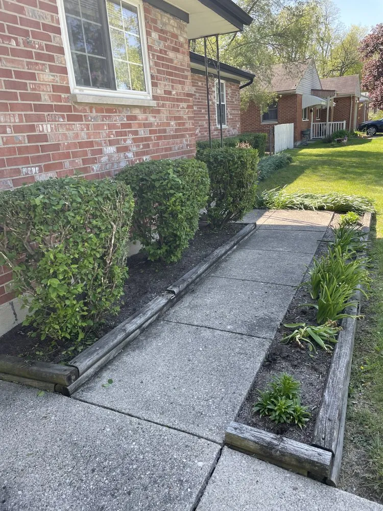 Affordable garden landscaping experts serving Dayton, OH - Dayton Yard Sharks