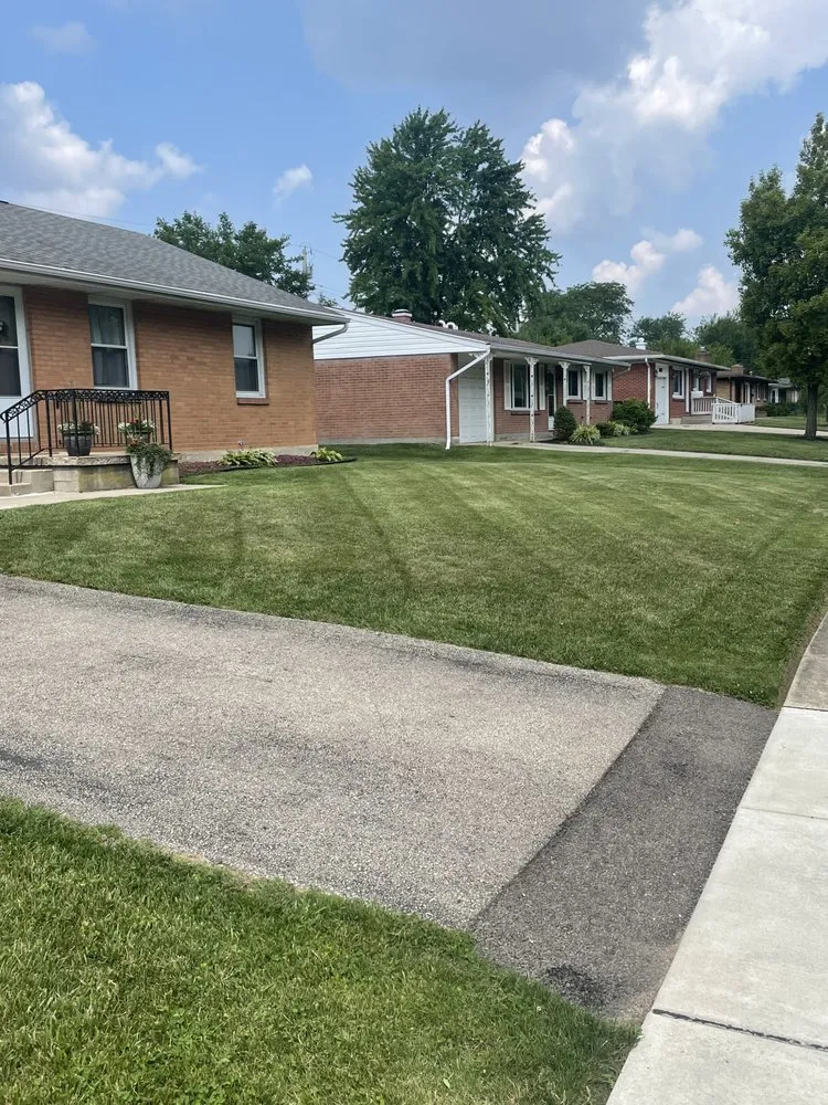 Custom outdoor landscaping in Dayton, OH - Dayton Yard Sharks
