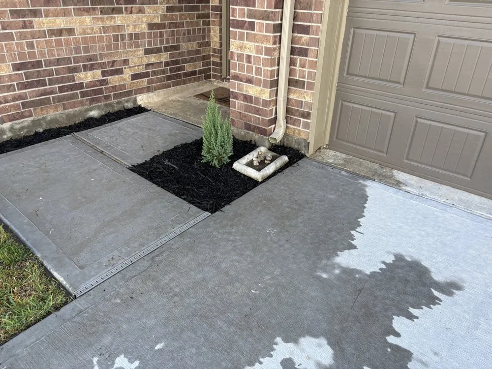 Expert landscaping services in Santa Fe, TX - D&B Lawn & Home Care