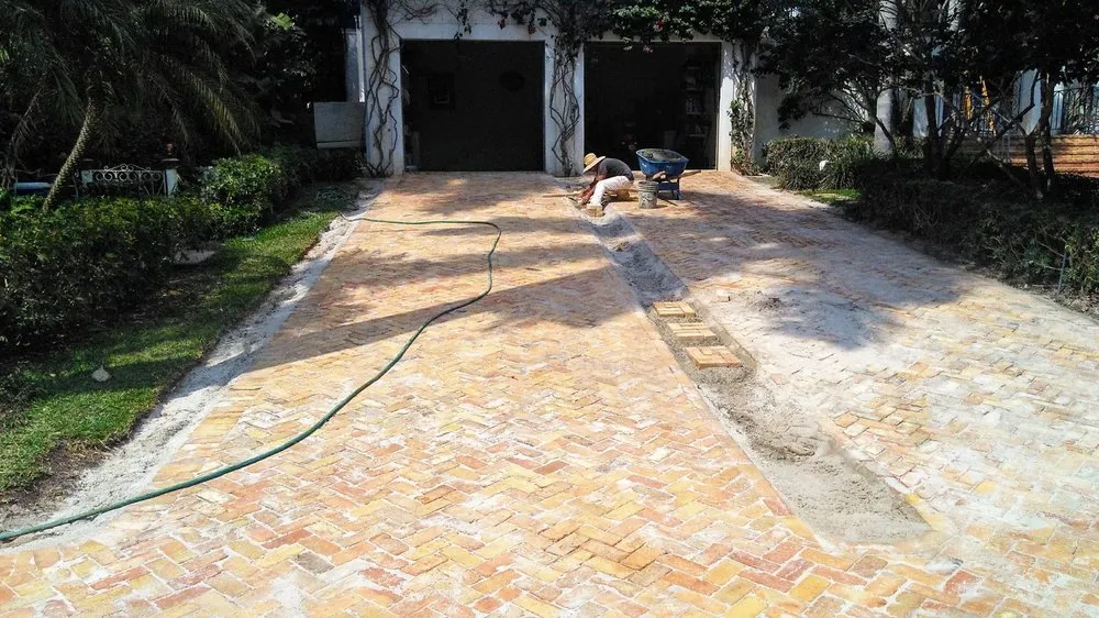 Expert lawn mowing service experts serving Lehigh Acres, FL - DB Lawn Maintenance