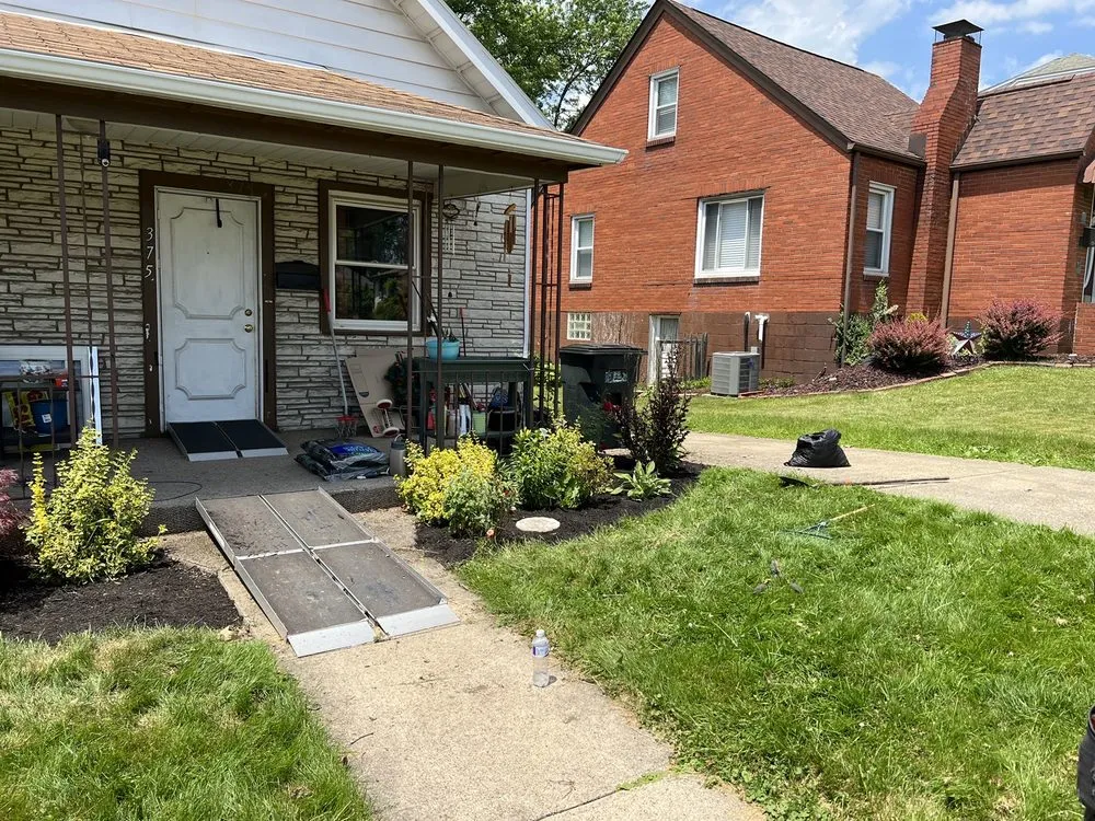 Trusted yard maintenance in Washington, PA by D&B Lawn Services