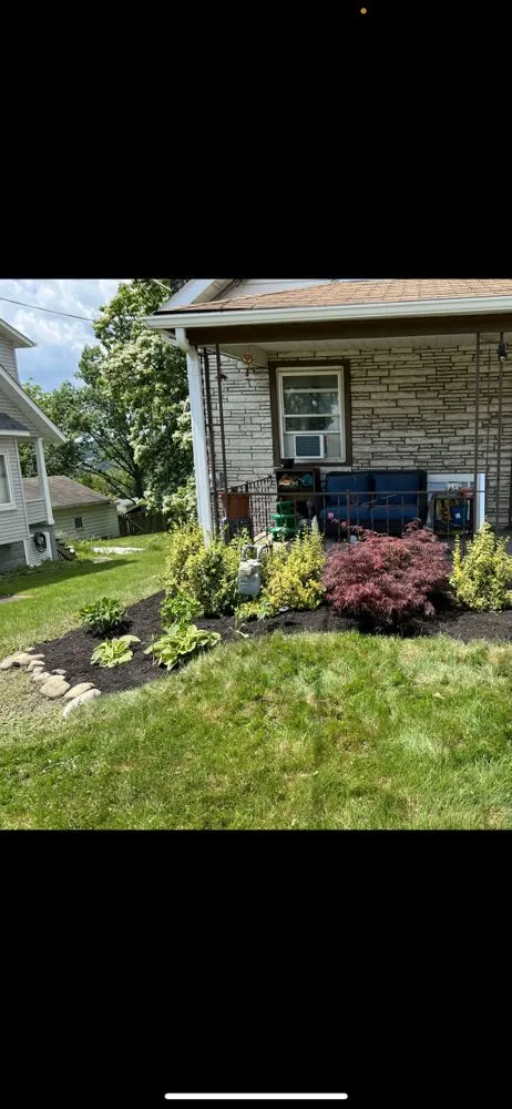 Professional landscape design experts serving Washington, PA - D&B Lawn Services