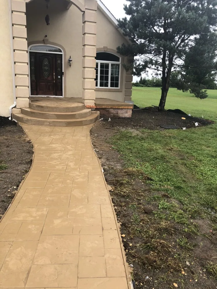 Professional lawn mowing service experts serving Vineland, NJ - DB Tree Service Landscaping