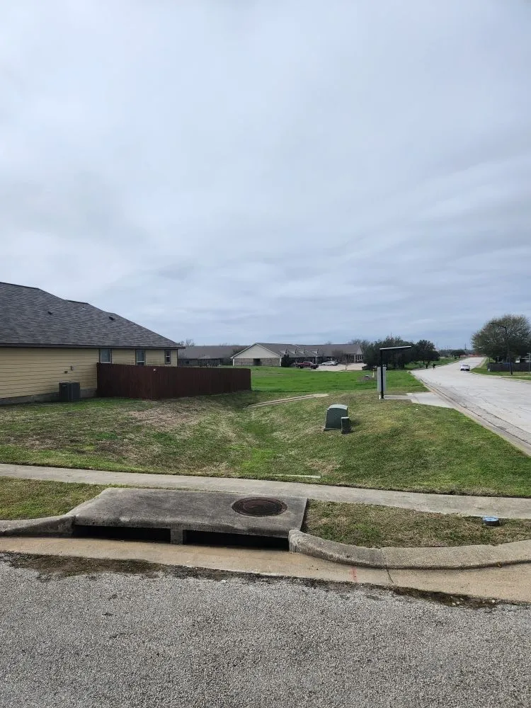 Professional residential landscaping for residential properties across Navasota, TX - Dbar3 Landscaping Construction