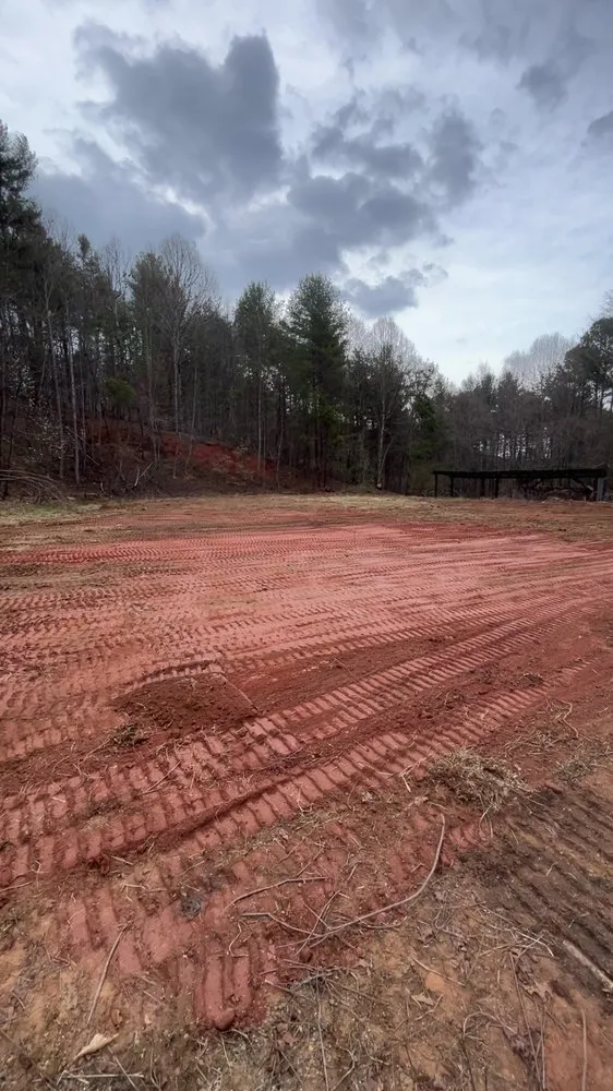 Affordable yard maintenance for beautiful yards in Arden, NC by Db’s Landworks